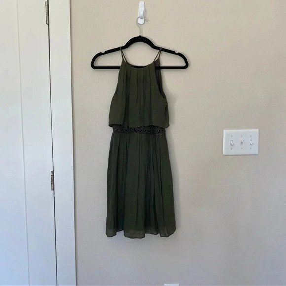 BCX Bohemian Forest Green Layered Dress With Lace Around Waist Midi Size 1 - Picture 14 of 14